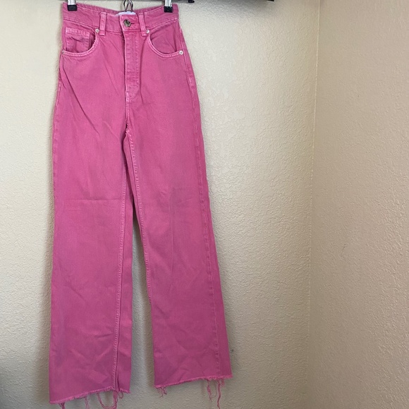 Zara Jeans Zara Wide Leg Full Length Pink Jeans Raw Hem Size 2